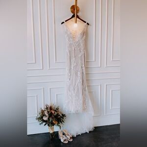 Chic Square Neckline Beaded Wedding Dress